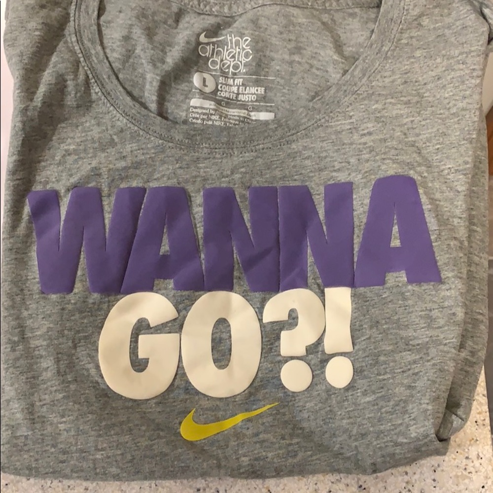 Nike top